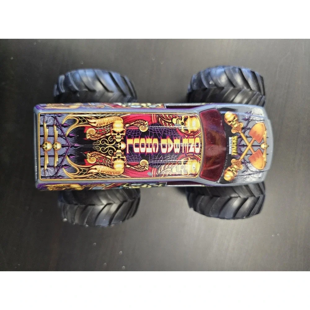 Hot Wheels Monster Trucks One‎ Bad Ghoul 1:24 Diecast Purple Truck Toy Car